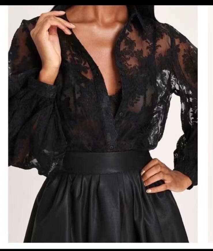Blouse En Dentelle Transparente – Élégance Parisienne