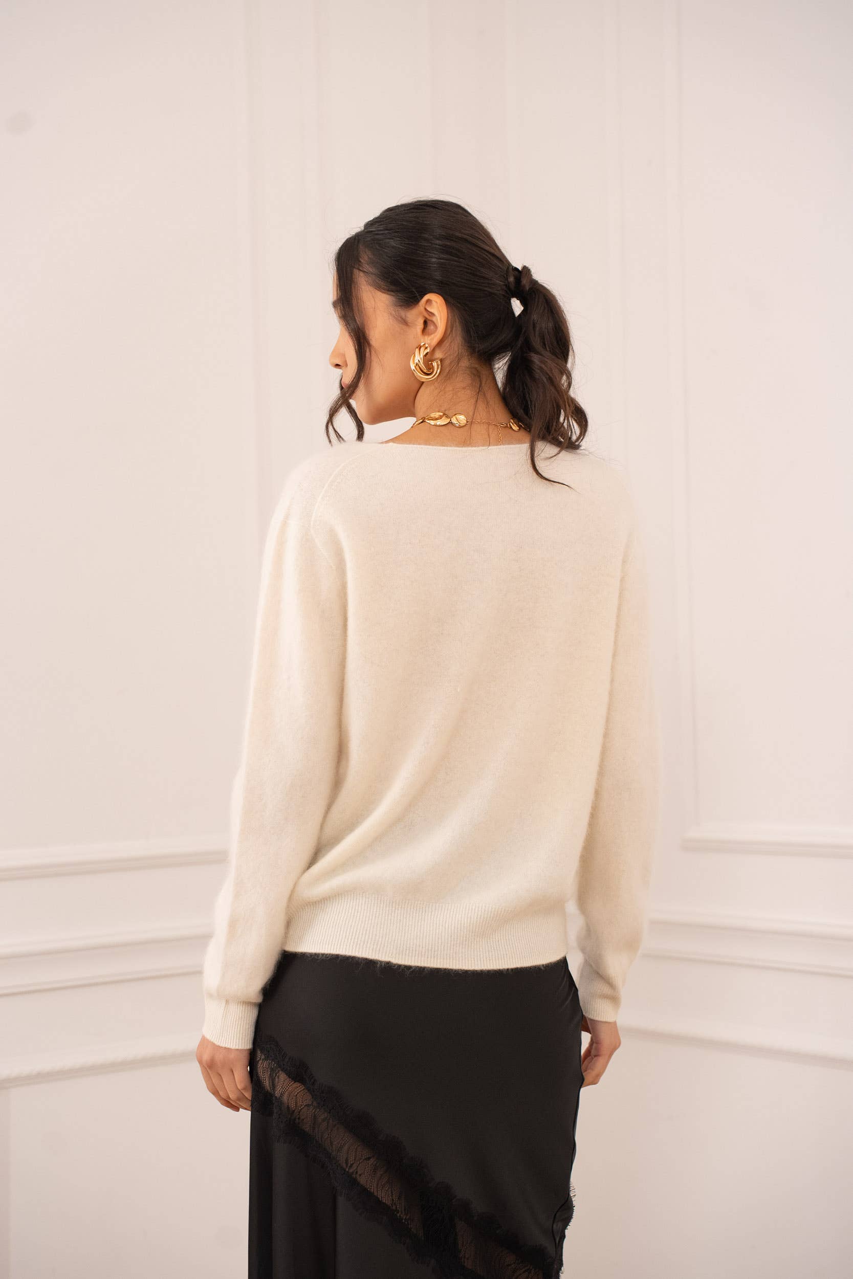 Pull cachemire & laine brossé col V - A889