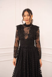 Robe longue en dentelle plumetis - 81068