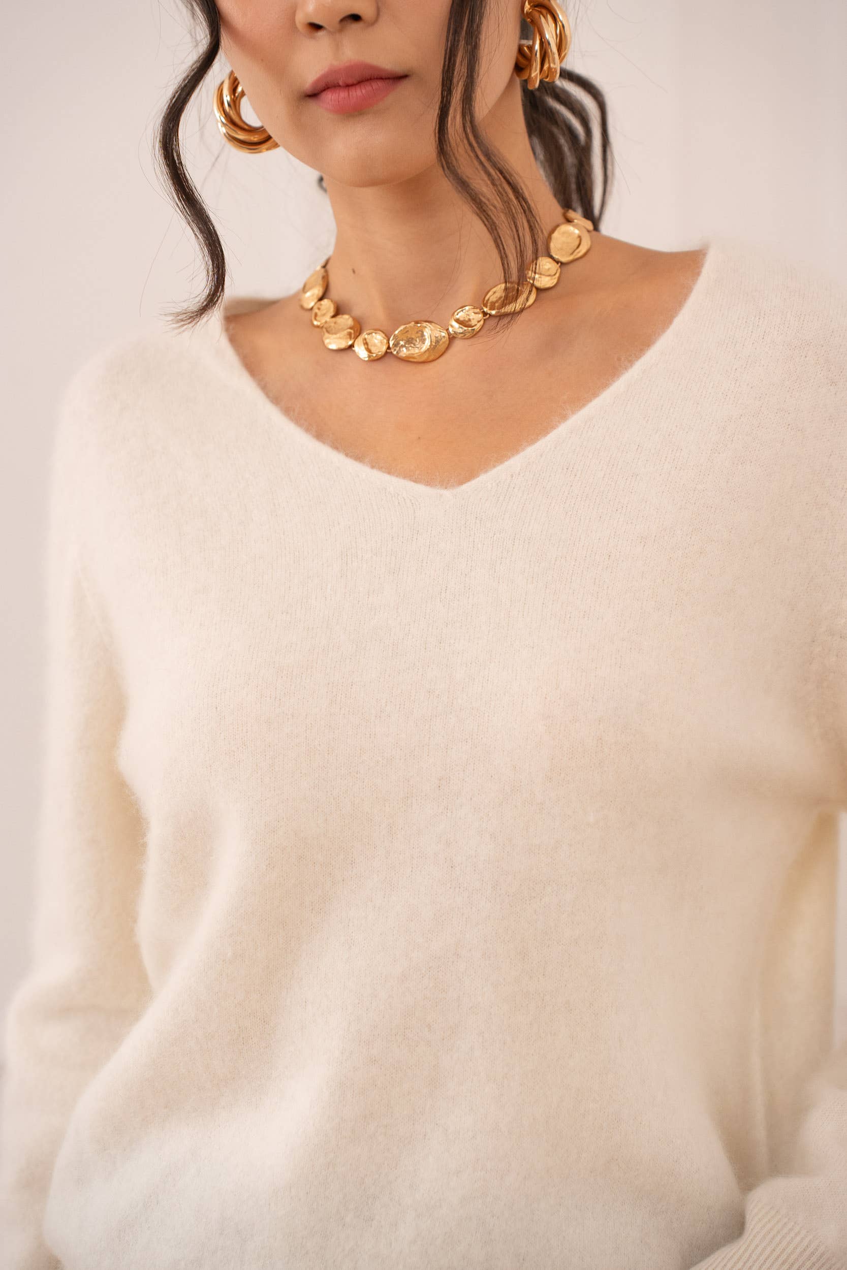 Pull cachemire & laine brossé col V - A889