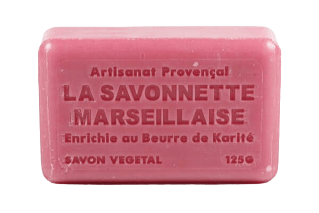 Marseille-saippuan takaosaan on kaiverrettu saippuan tiedot
