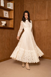 Robe longue en dentelle plumetis - 81068
