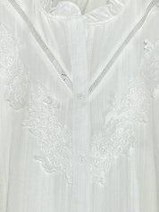 Chemise Blanche Brodée Élégance – Romantic Lace Shirt