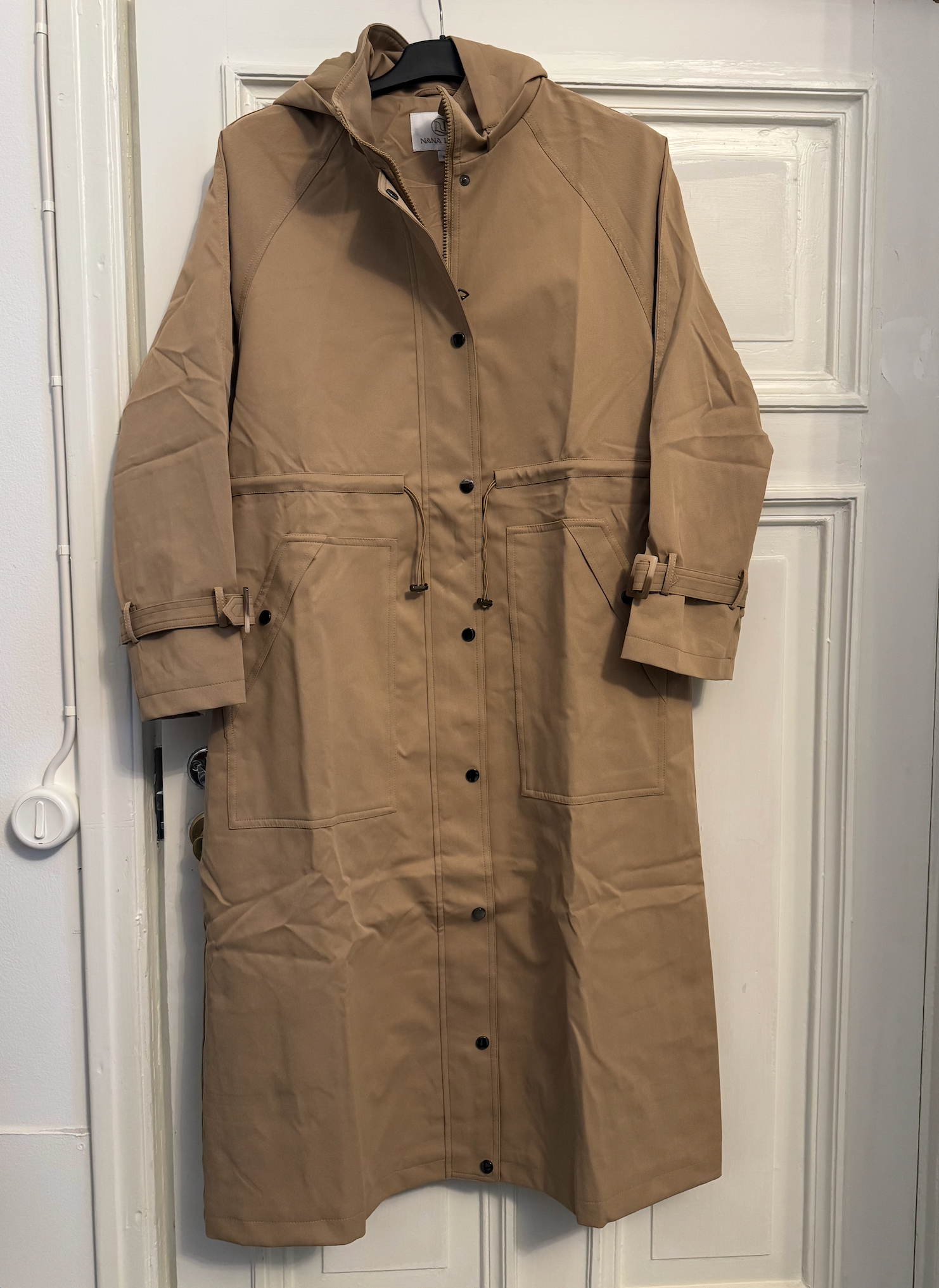 Pitkä trench coat hupulla, beige
