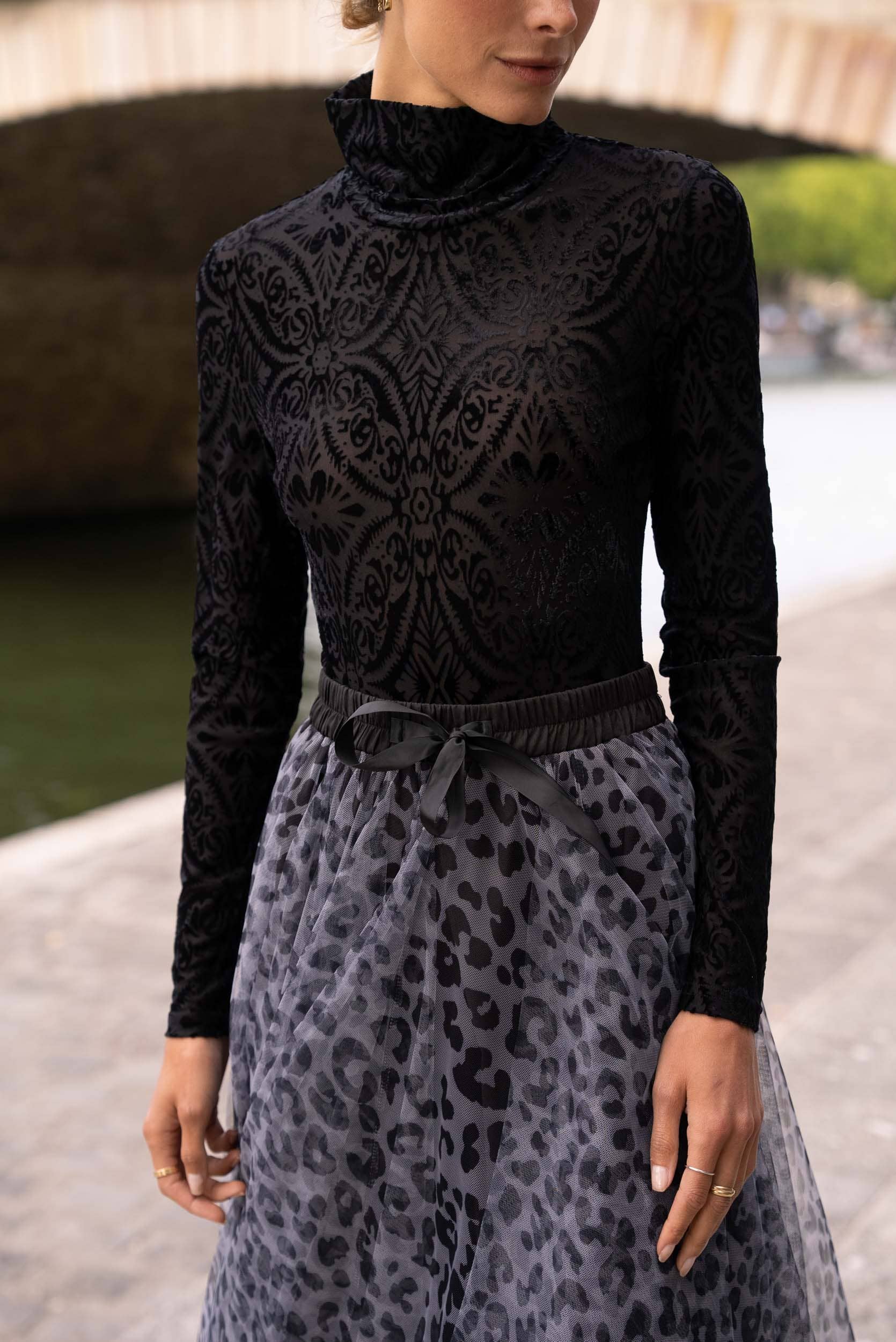 Body col roulé velours jacquard - CH004