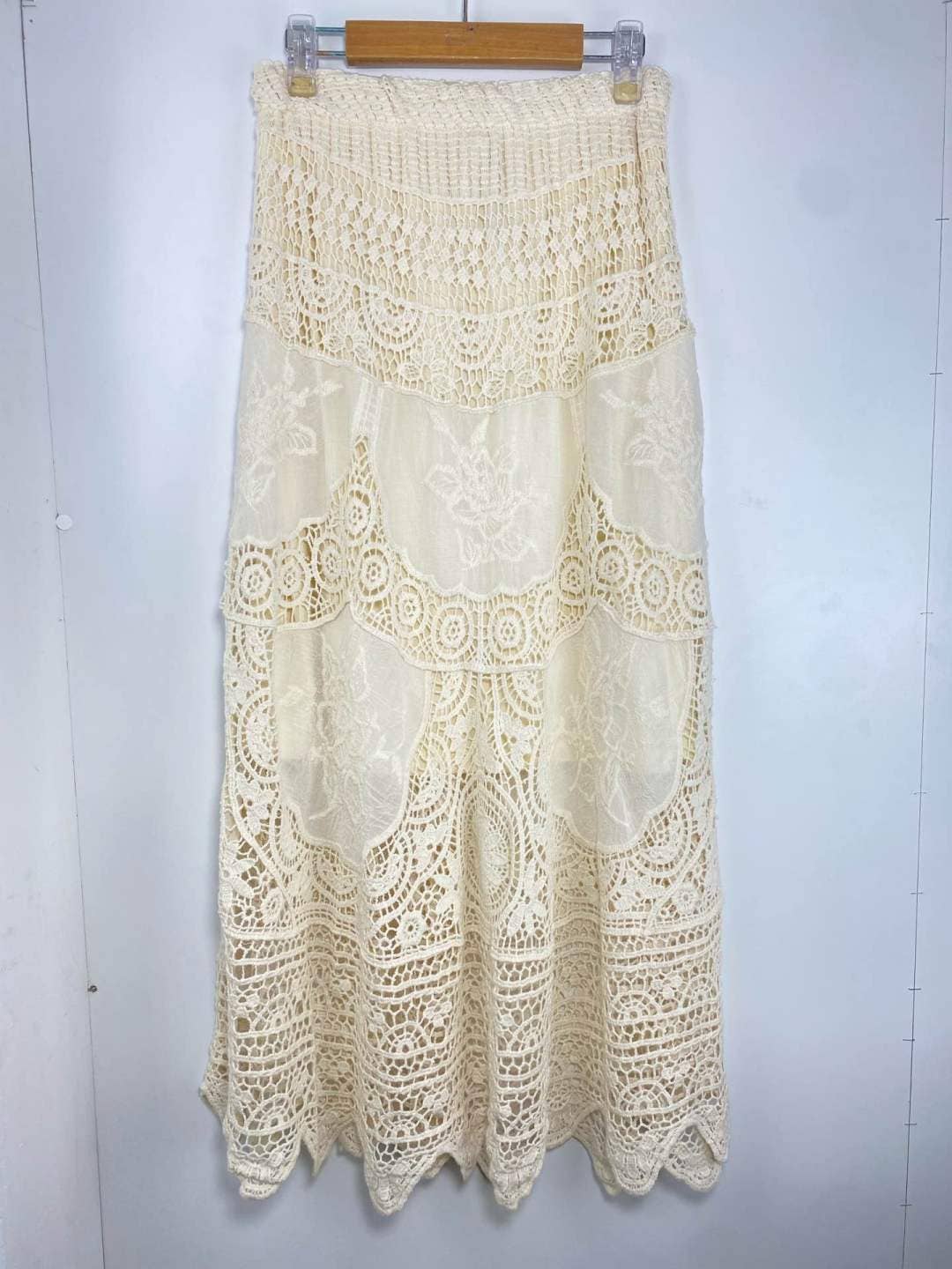 Jupe Longue Dentelle Bohème – Taille Smockée