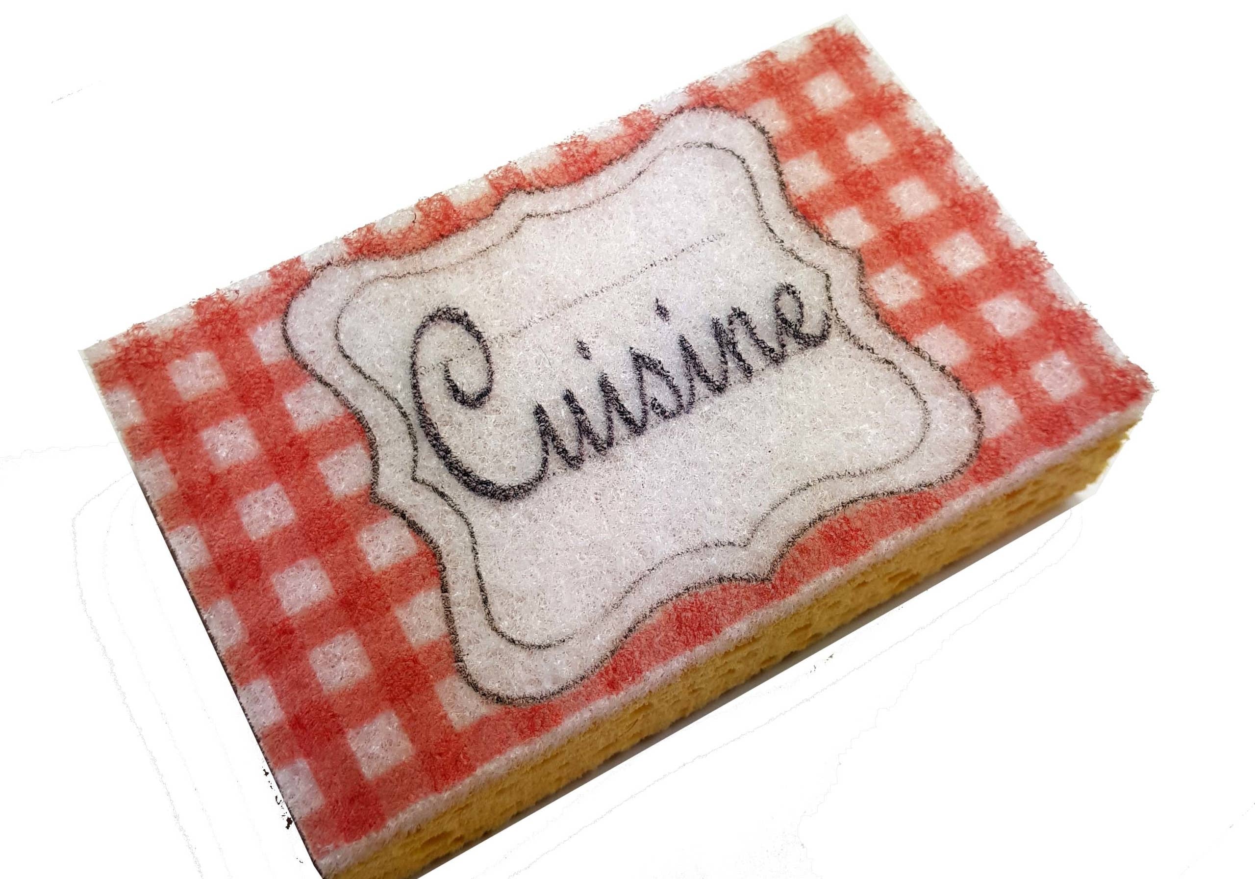 PM7-CUISINE keittiösieni, suorakulmainen (6,5 x 10,5 x 2 cm), hellävarainen ja kauniisti painettu puhdistussieni herkille pinnoille. Ei-hankaava karheapinta, sopii keittiön päivittäiseen siivoukseen.