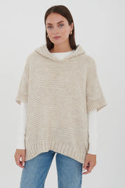 Neuleponcho – Klassista kerrospukeutumista syys- ja talvikauteen